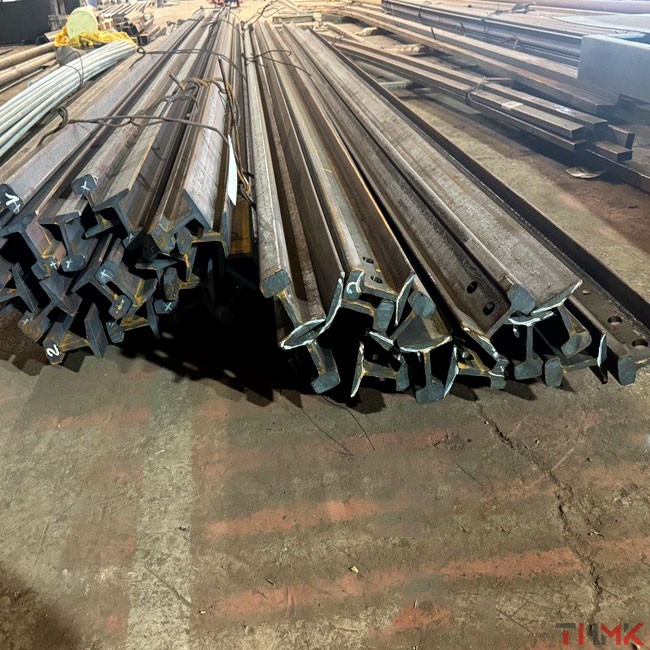 Рельсы железнодорожные